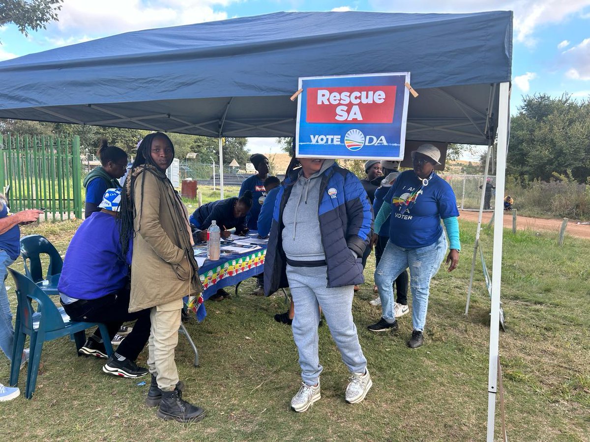 Another day another canvass on our grassroots ground war campaign in Mogale City Halala #RescueSA #VoteDA