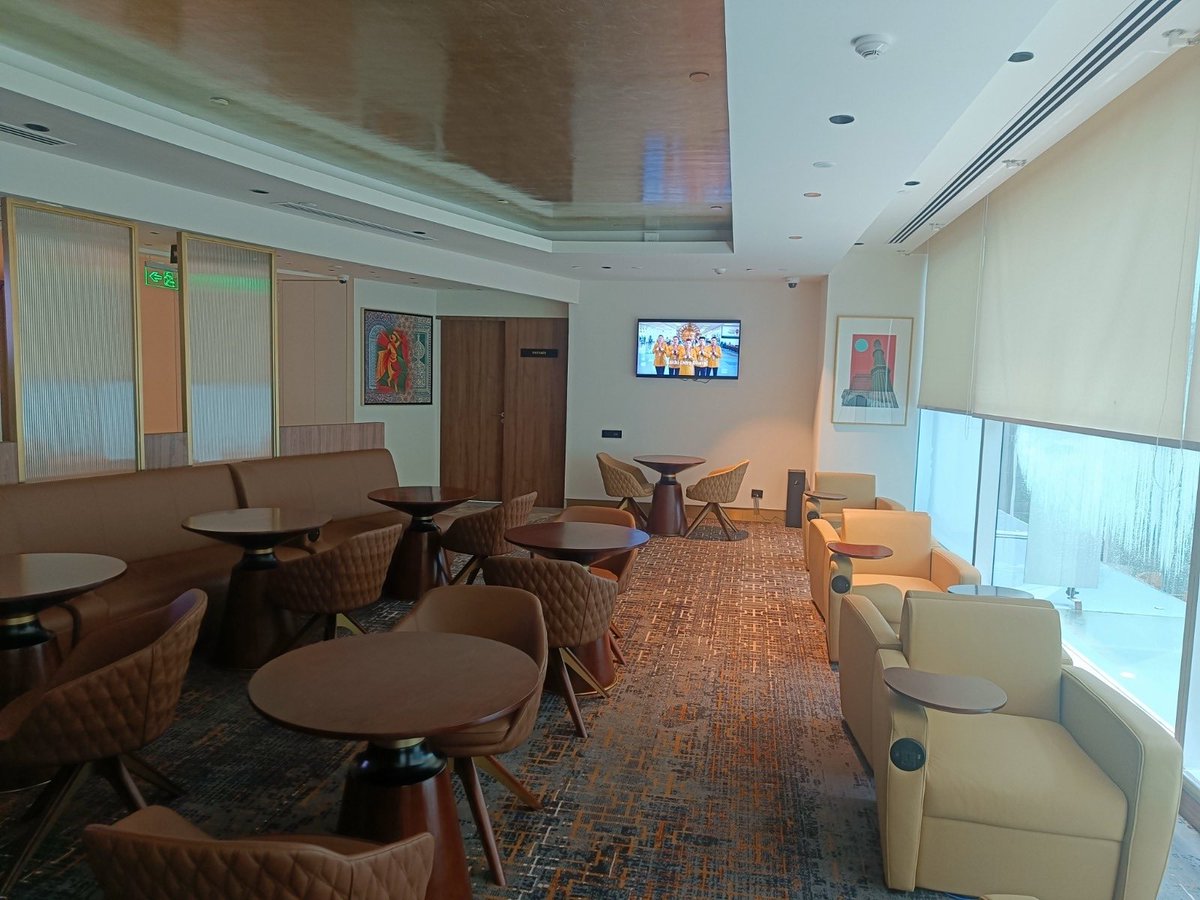 It's finally happening! @airindia's lounge on the International side in #Delhi - @DelhiAirport T3 is being renovated starting 19.04.23. In the interim, eligible pax can use the @EncalmIndia Prive lounge (photos below) which is one of the best lounges I have used. #AvGeek #PaxEx