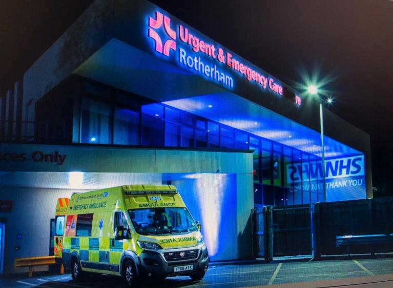 WATCH | Staff from Rotherham Hospital’s Urgent and Emergency Care Centre (UECC) are set to feature in 'A+E After Dark', due to air at 9pm TONIGHT (18 April) on 5Star.

Will you be tuning in to see if you can spot any familiar faces?👀

5Star is freeview channel 32.
