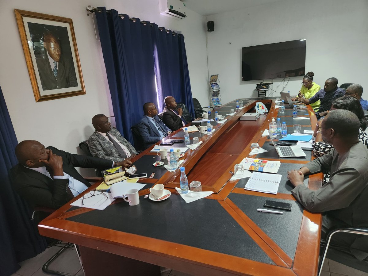 BMNSenegal's tweet image. Le Conseiller aux Partenariats et Financements innovants du MPMEA, M. Dieudonné MADIELE, accompagné notamment du Directeur Général de l’ADEPME Congo et celui de la Bourse de Sous-Traitance et de Partenariat d’Entreprises (BSTPE), 

#TekkiFii #reussirausenegal #Senegal