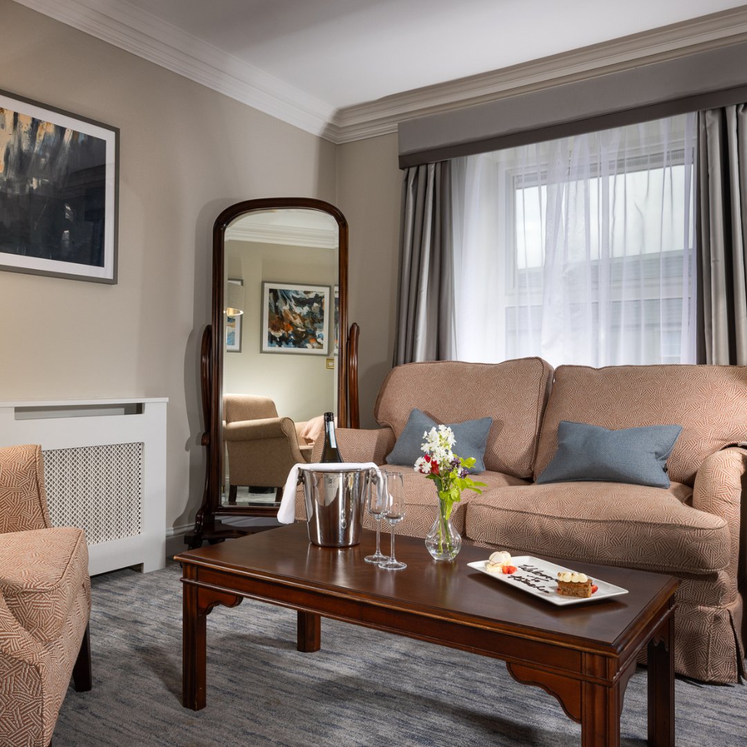 From comfy spaces to spacious suite, our hotel offers a room for every mood and occasion. Whether you crave luxury or seek simplicity, we've got you covered.. Discover your perfect sanctuary with us! ✨