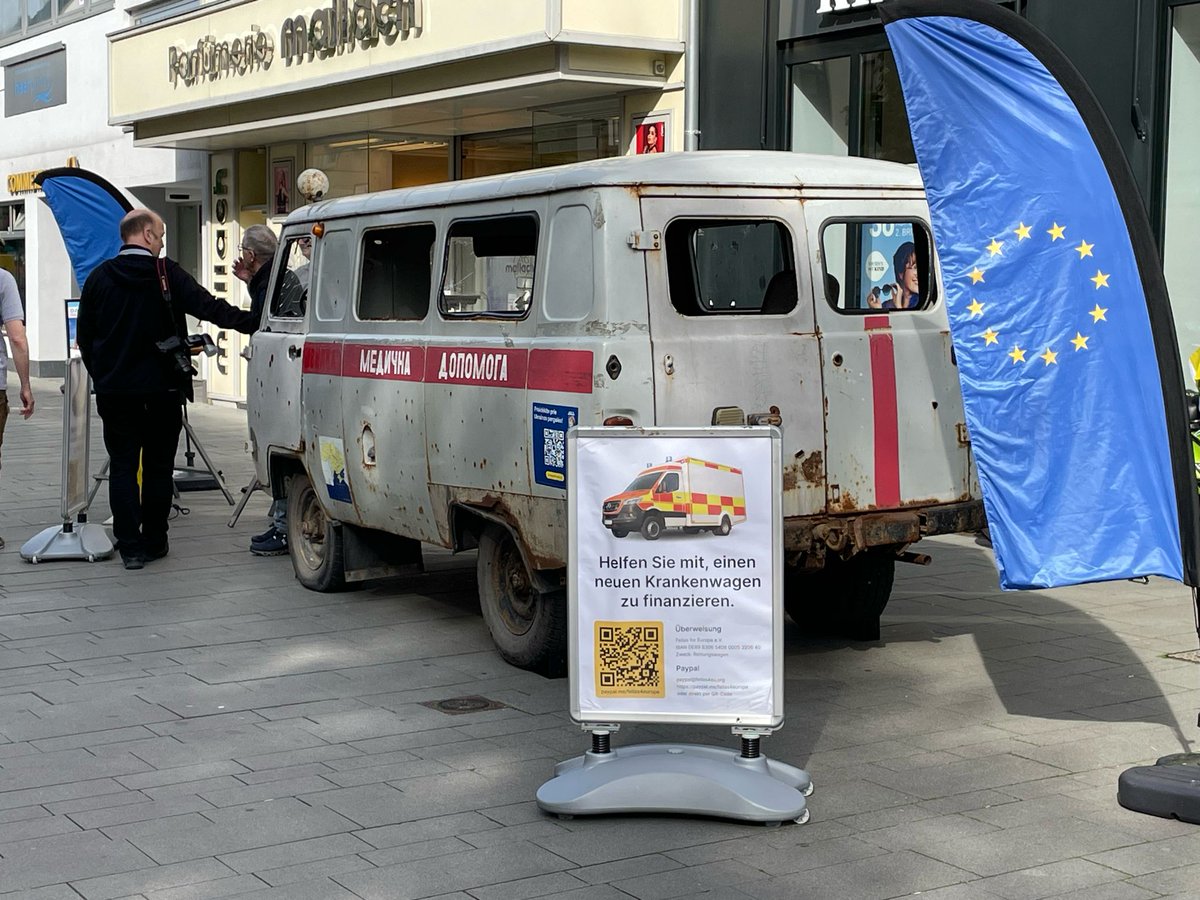 fellas4europe's tweet image. Nur die großen Städte zählen? Weit daneben! 

Wenn unsere #Barwinka 🚑🇺🇦 unterwegs ist, sind es gerade auch die kleinen Städte &amp;amp; Vereine, die Großes leisten.

So auch wieder am Wochenende in #Gladbach &amp;amp; #Overath. 

Warum? 👇
/1
