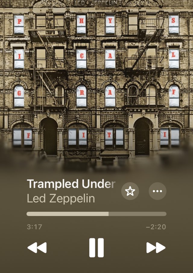kumaichan901t's tweet photo. お疲れ様でした。
木曜日、業務を終えました。
あと1日、頑張るマンッ!!
#LedZeppelin
#TrampledUnderFoot
#DyerMaker
#MobyDick
#Heartbreaker
#NowPIaying https://t.co/CneOs2UfUy