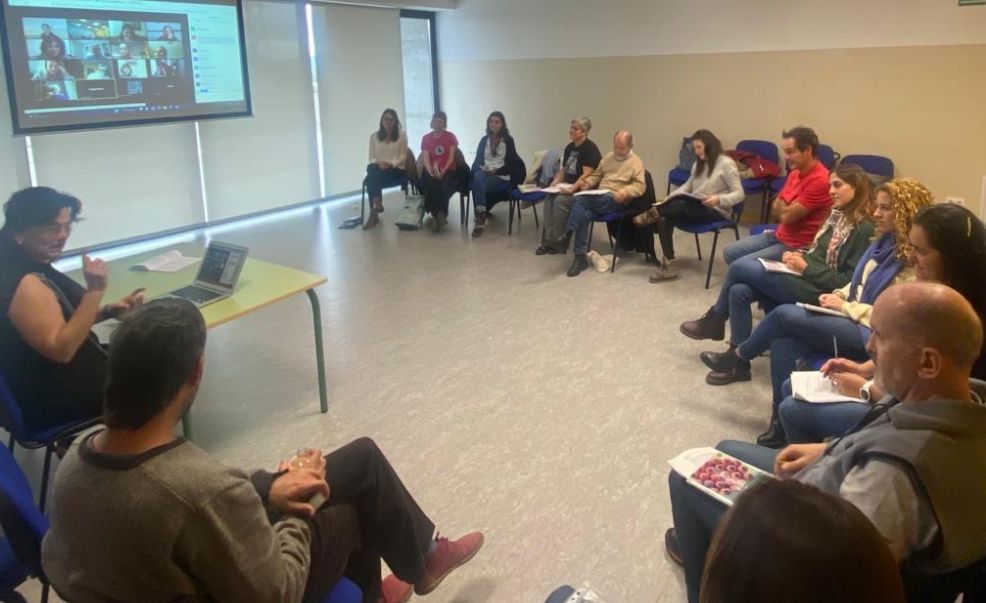 ¿Te lo perdiste? Sueños de transformación y mejora educativa en Asturias buff.ly/3qJKG0H «...veía aumentar las relaciones entre el ISEC (Economic, Social and Cultural Status) y el éxito escolar del alumnado. De acuerdo a la evidencia, sabía que las relaciones eran...»