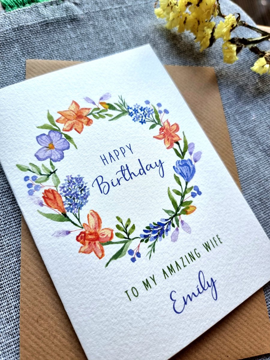 My floral spring birthday card is here to celebrate any special day. Personalise the text as you like 💐🥰
invisibleye.etsy.com/listing/170223…

#elevenseshour #CraftBizParty #britishcraft #daffodil #springflowers #birthdaycard #thursdayvibes #handmade #shopindie