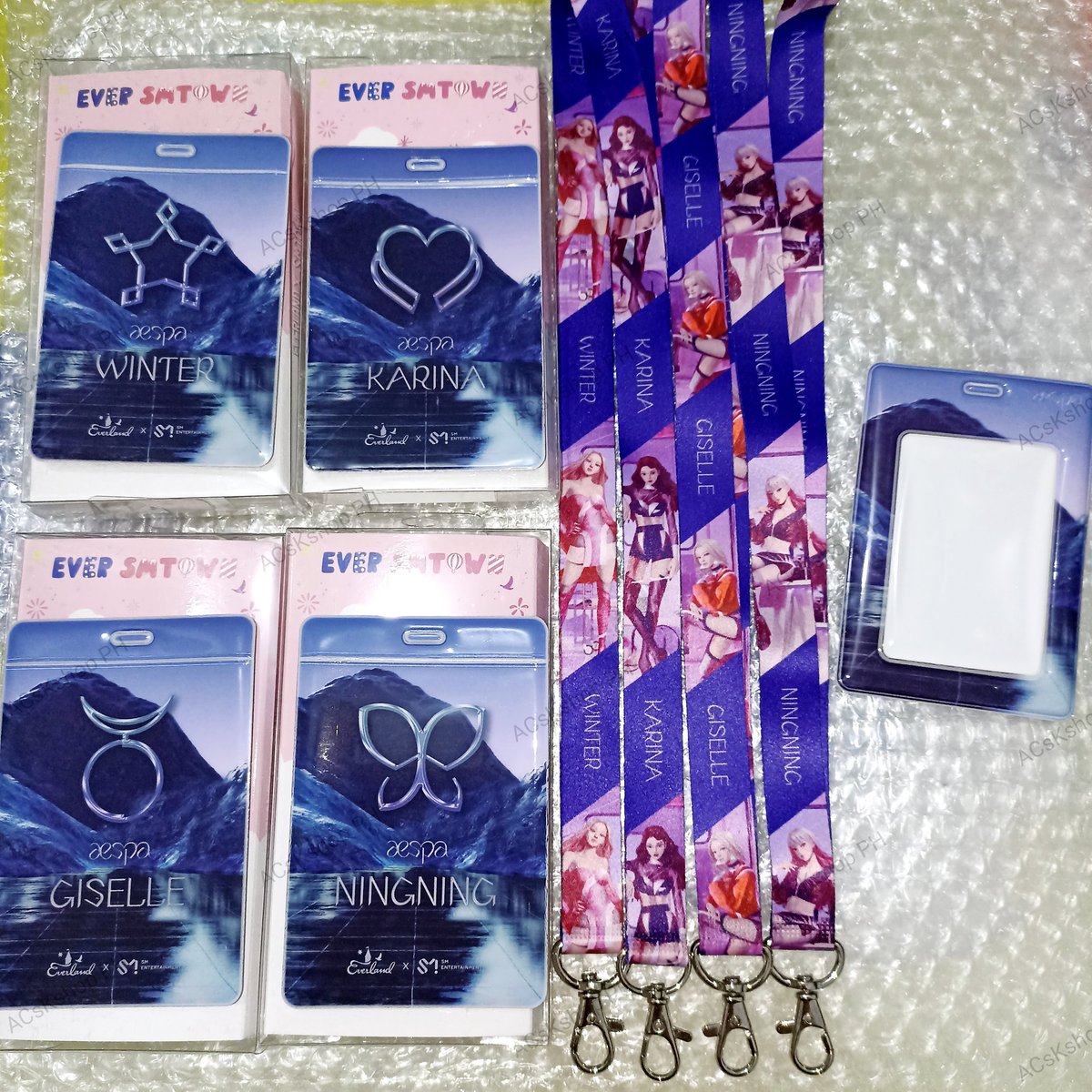 ACsKShop's tweet photo. #ACsKshop_Onhand 

AESPA - Everland SMTOWN: Photocard Holder &amp; Lanyard 

💸 50 php each + lsf 💸

If 1 set (4pcs) = 190 php 

MOP: Gcash or COD
MOD: Sco 

shopee link: https://t.co/OmVLnNZfVO

wts lfb ph aespa karina giselle ningning winter sale https://t.co/uFYumsdkDp