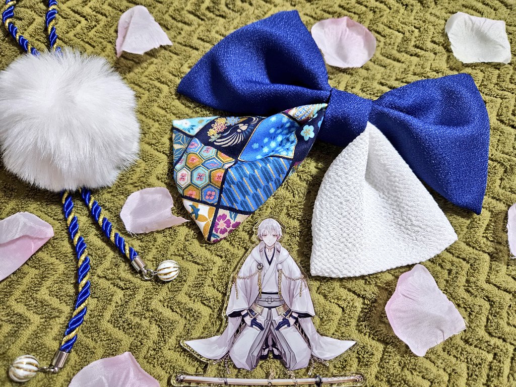 刀剣乱舞
バレッタ-鶴丸国永ver.-

母上が作ってくれました🥺✨
可愛い🌸
ありがとうございますッ！