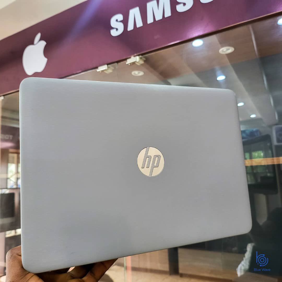 HP ELITEBOOK 840 G4* Intel®️ core i5 7th gen base @ 2.50ghz, max turbo frequency @ 3.10ghz 4mb cache • 14 inches • Memory speed: 2400mhz • Ram: 8GB DDR4 • 256GB SSD • Graphics: intel HD 620(4GB) • FHD display • Keyboard💡 • Touchscreen Ghc 3600✅❤️ ☎️0241636577
