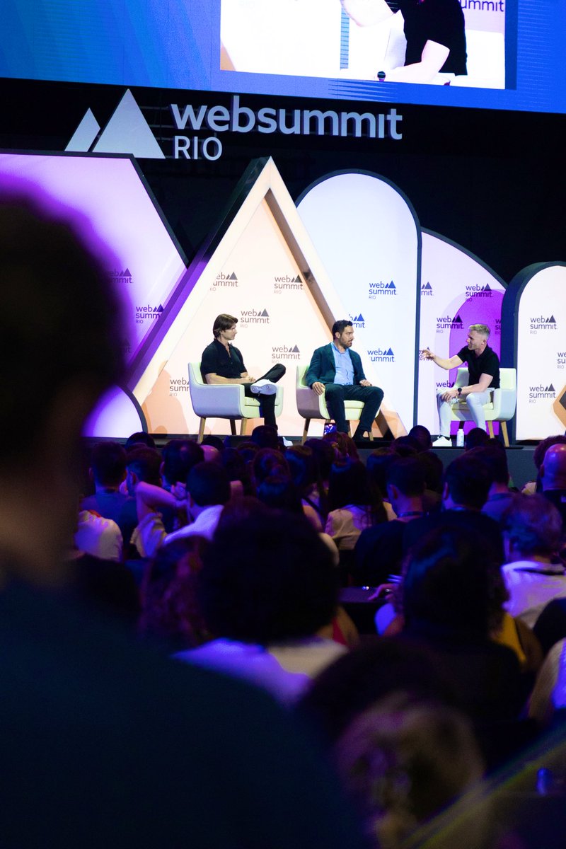 MichaelKochCEO's tweet photo. Another electric session in Rio on the Future of Marketing!! #AI is now Hyperlocal. We must all focus on creating real world results not theory Do not do AI for just the sake of AI. Honored to be leading the way #WebSummitRio #hubkonnect https://t.co/fdySalK6yt