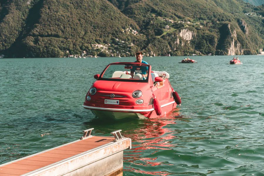 Meet the Fiat Car 500 Off-Shore, a boat heavily inspired by the chic hatch. It's yours at a cost of £96,780. Alternatively, you can rent one in the Amalfi Coast for £1,000 for a marriage proposal. Better hope your partner says yes, then... Full story: carthrottle.com/news/dont-blam…