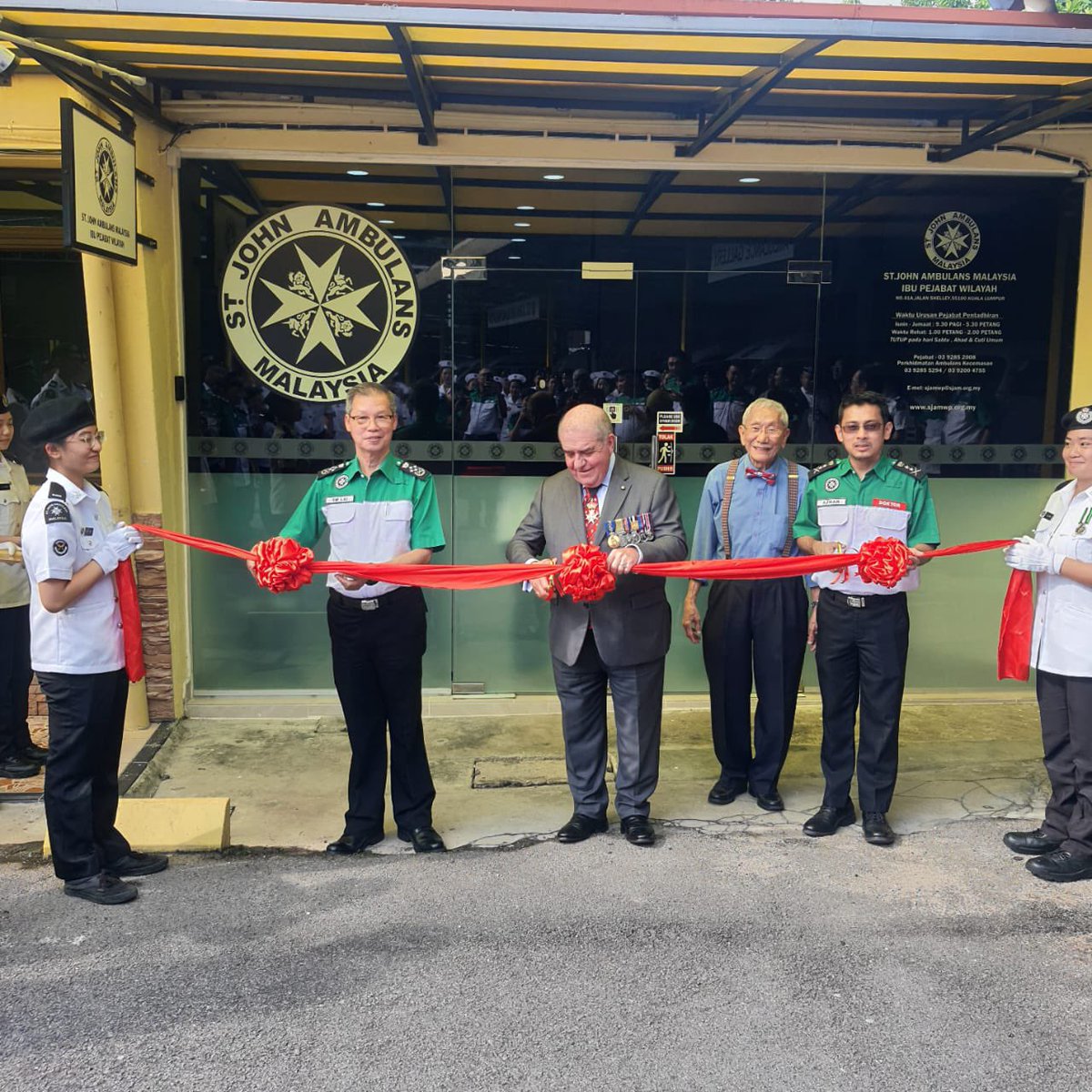 Mark Compton tweet media