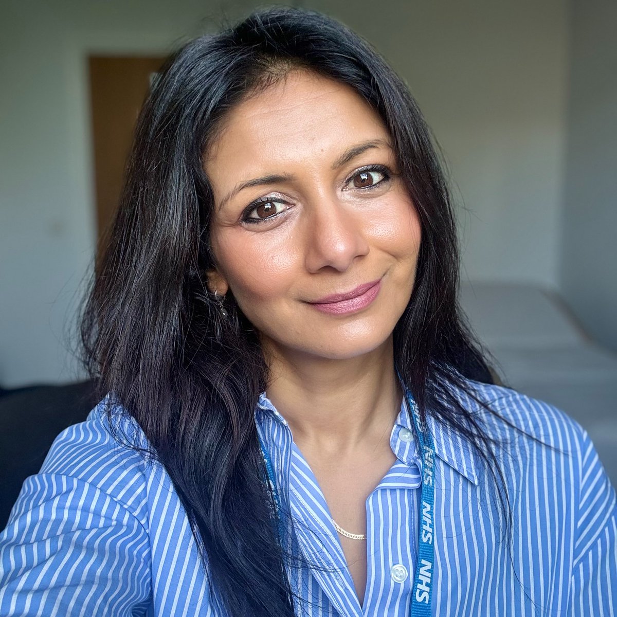 GP Anisha went to her own GP after experiencing tummy pains and changes to her poo. After further tests, she was diagnosed with stage 3 bowel cancer. Her tumour was completely removed, and she is now cancer-free! #BowelCancerAwarenessMonth