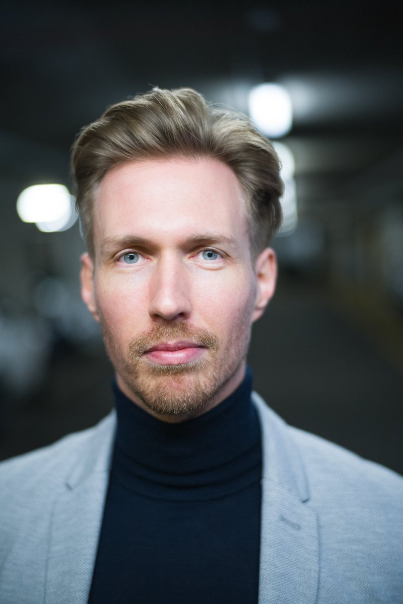 Tonight, @Lee_Reynolds_ will conduct 'The Modernists', a concert featuring Schoenberg's Erwartung, at @SouthbankSinf! Toi Toi Toi!