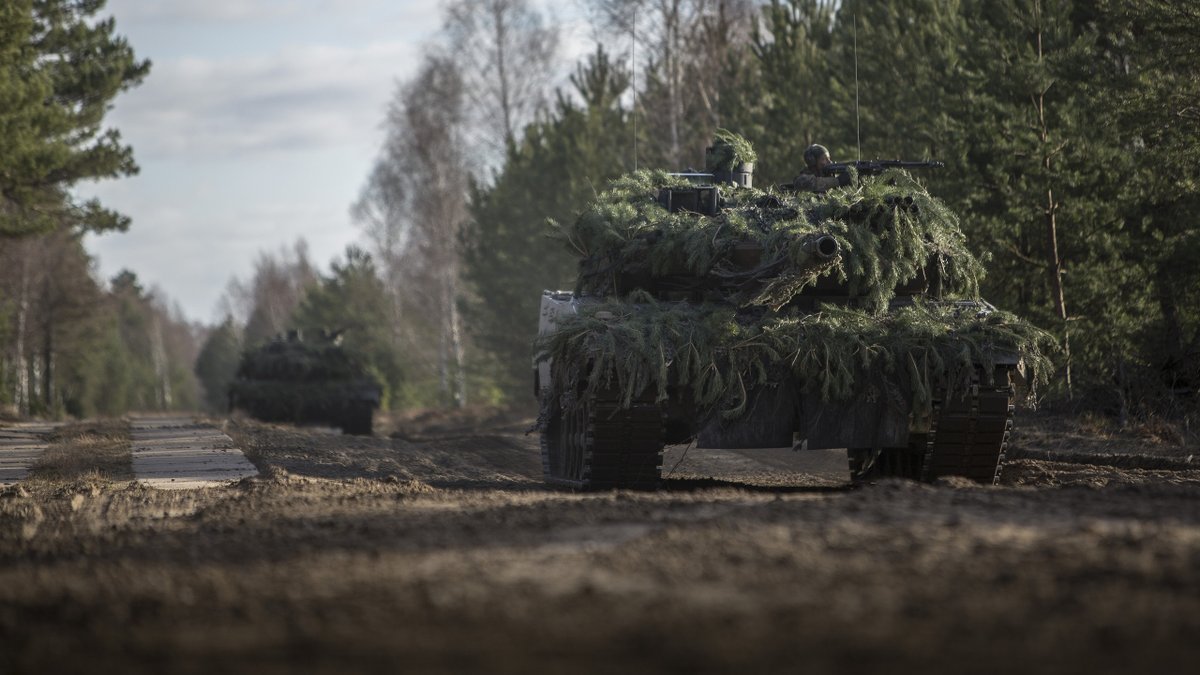 @Militarylandnet After more than two years of heavy fightings I still don't see a generous use of camo netting & foliage to obscure the shape of the UA vehicles & personnel. In the animal kingdom the natural selection yielded the animals to be invisible, both the hunting, and the hunted.