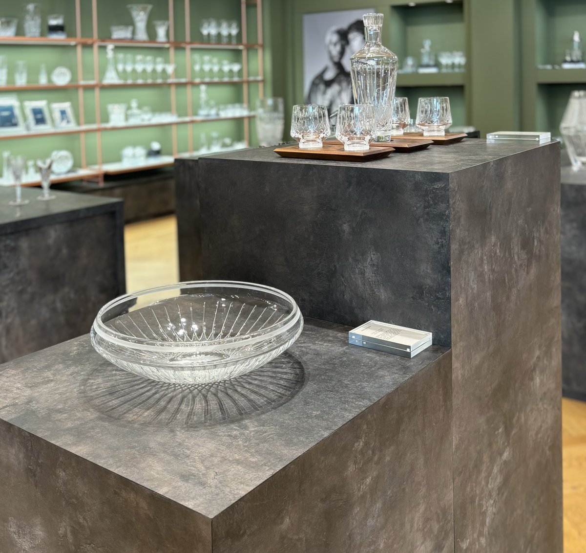 Store_Design's tweet photo. Waterford Crystal has fitted out its retail area in @brownthomas to reflect their luxury crystal and glassware products. Store Design was appointed to create displays and illuminated merchandising units to a design by London-based brand agency @OfficeTwelve #thursdaymorning https://t.co/N2Zon0LFLb