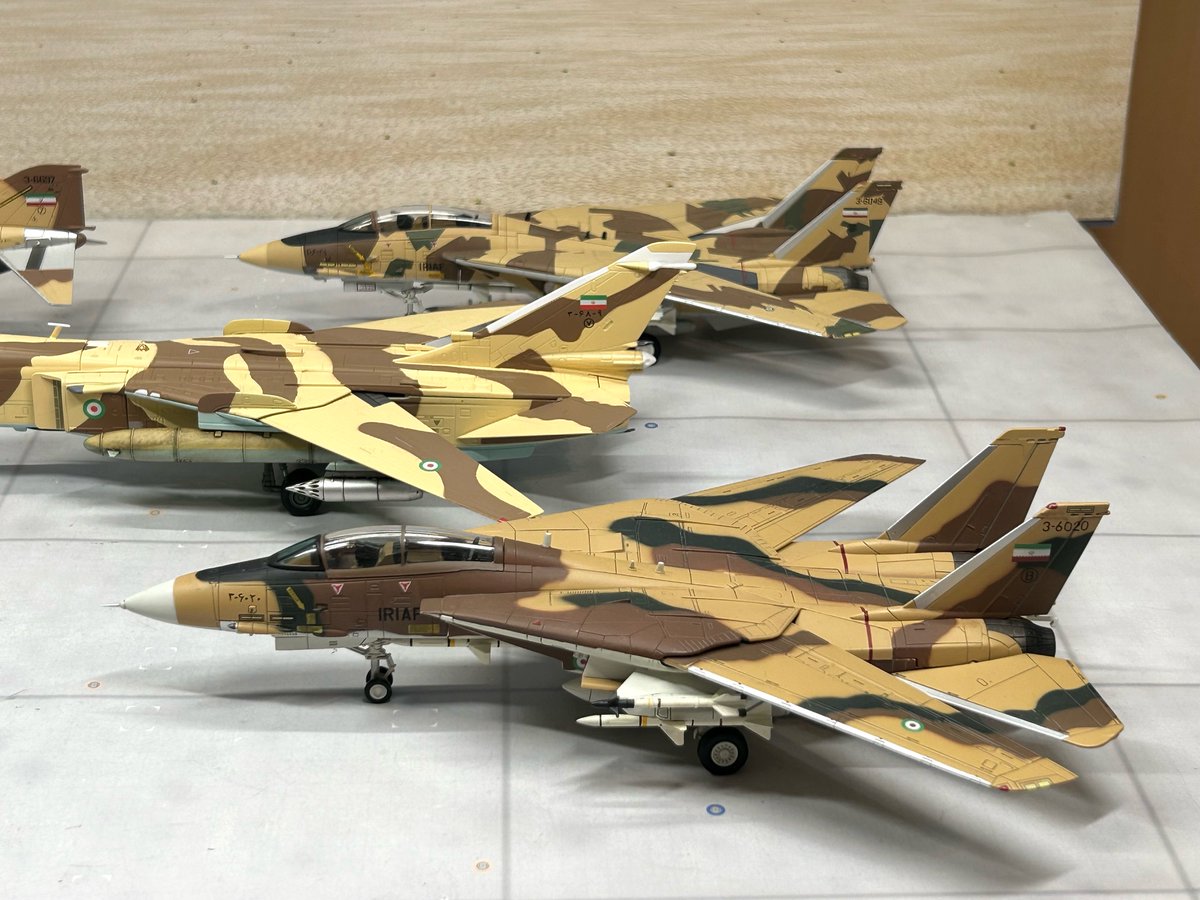 akabou_himawari's tweet photo. 🇮🇷#イラン空軍 #IslamicrepublicofiranAirForce #IRIAF #CENTURYWINGS #センチュリーウイングス #HobbyMaster #ホビーマスター
#CALIBREWINGS #カリバーウイングス
#F5F #F4E #F14A #Su24 https://t.co/Cwl09nDOHJ