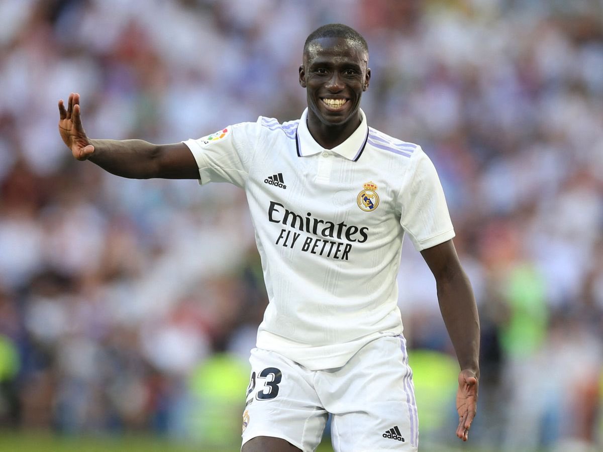 Ferland Mendy lleva 640 minutos jugados en la Champions League. Se ha enfrentado a Nápoles, Sporting de Braga, RB Leipzig y Manchester City.

¿Sabéis cuántas veces le han regateado? Tres en ocho partidos. Cero el Manchester City en toda la eliminatoria.