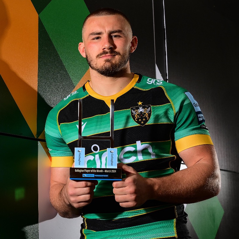 SaintsRugby's tweet photo. Unstoppable 🔥

@olliesleights has been named the Gallagher @premrugby Player of the Month 🙌