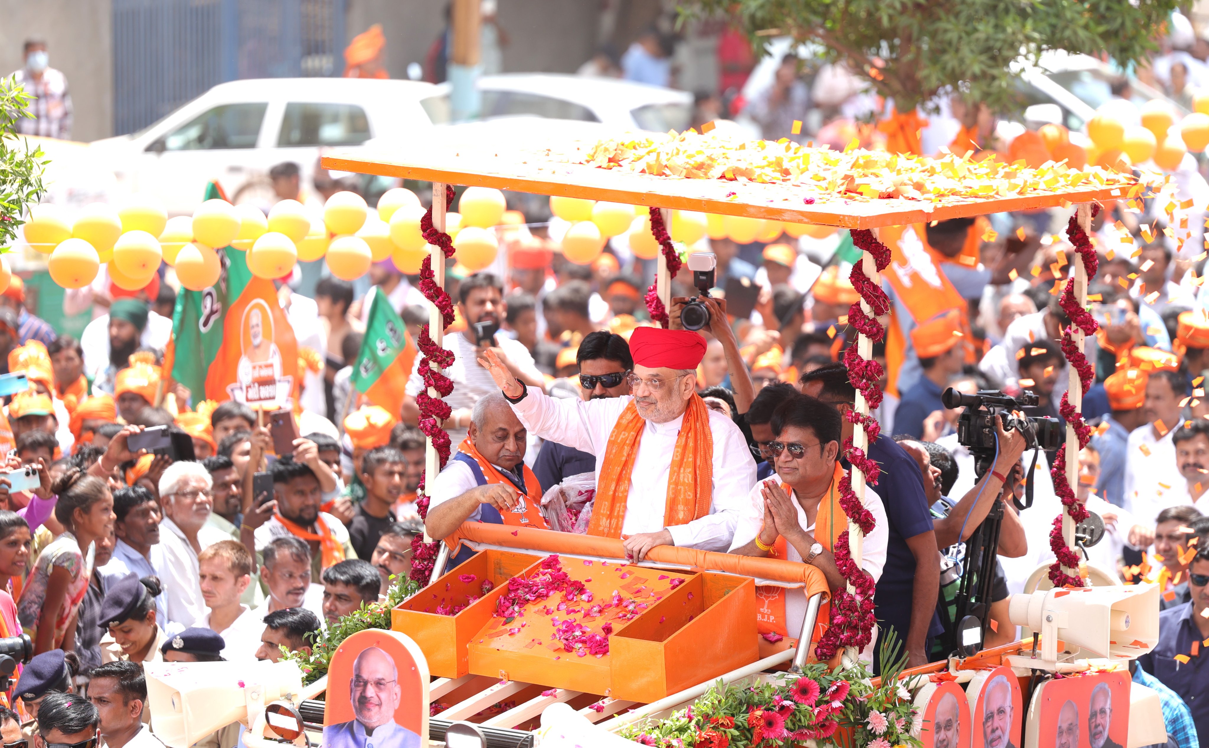 Amit Shah addresses public meeting in Vejalpur