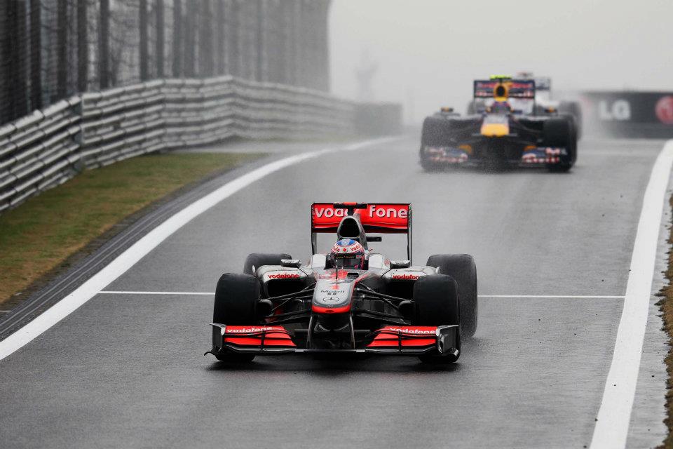 It was #OTD in 2010, when Jenson Button won for McLaren in China.
Back to back wins after Australia with Lewis finishing 2nd 🏆🏆

A great start of the season for the Team 👏

#McLarenTeam