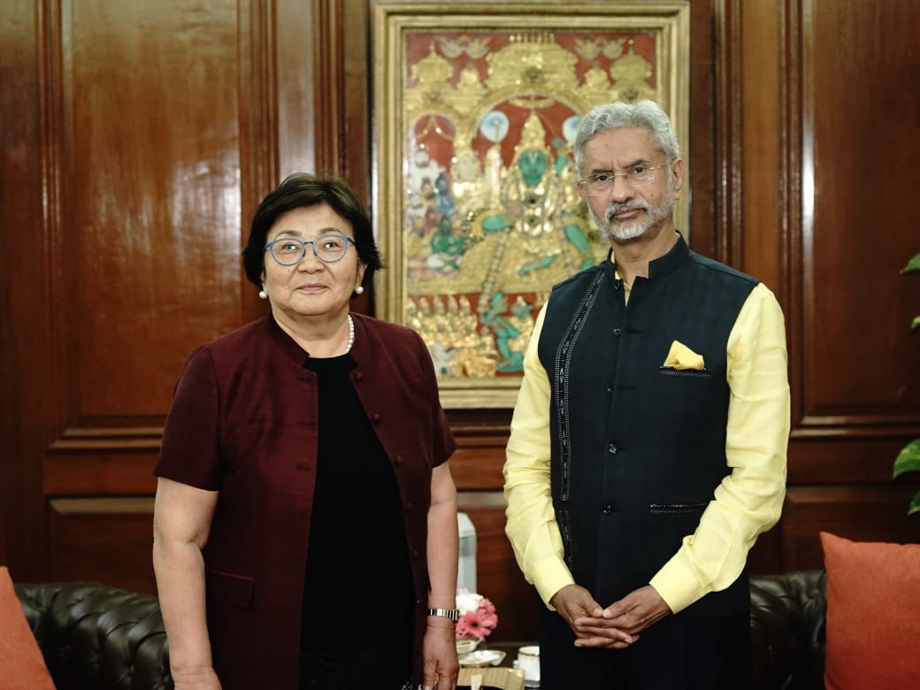 Meeting @DrSJaishankar in New Delhi @UNAMA head Roza Otunbayeva thanked India for “its critical humanitarian support & longstanding friendship for the Afghan people” & discussed the importance of regional & international cooperation to address prevailing challenges in Afghanistan