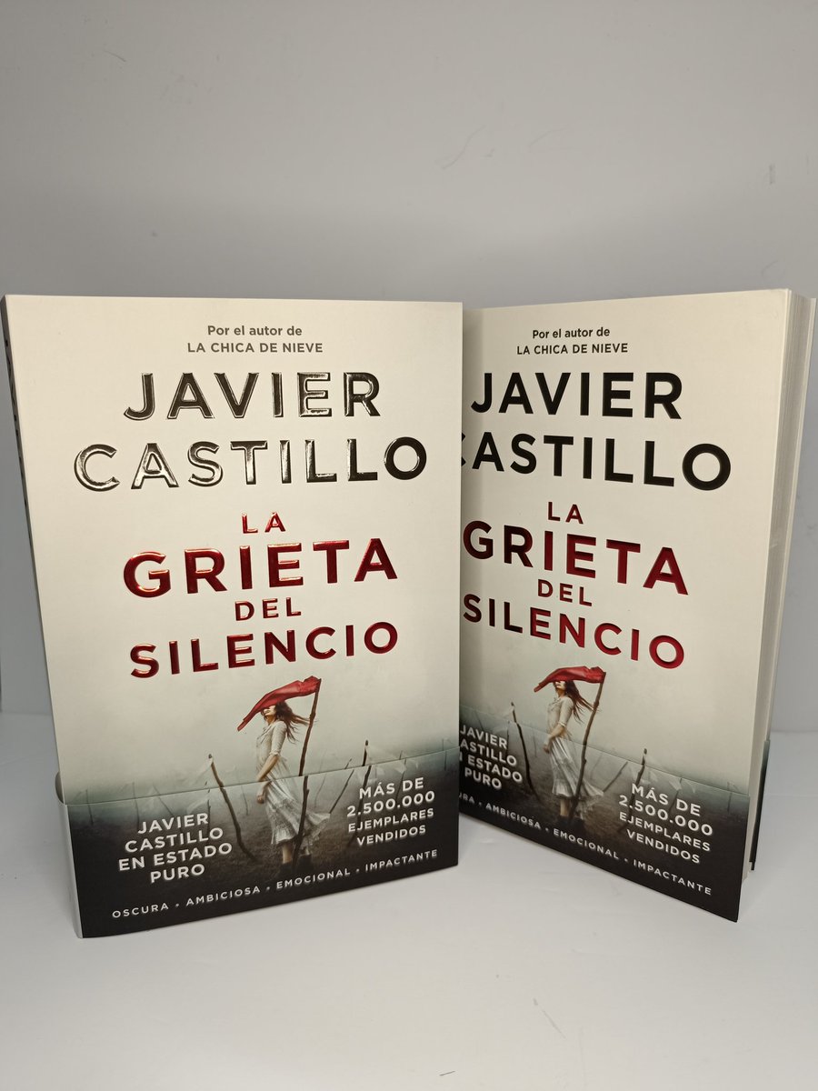 💃Buenos días! Hoy jueves te recomendamos lo último de Javier Castillo. 
La grieta del silencio.