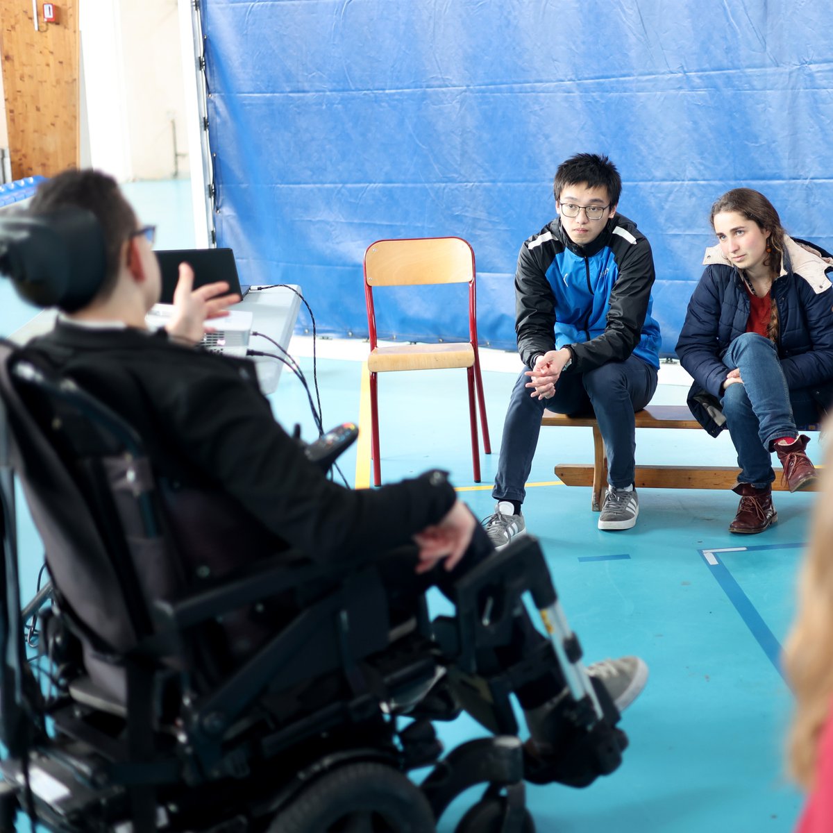Le 10 avril, un après-midi de sensibilisation aux handicaps s’est déroulée à l’ENSTA Bretagne à destination des élèves ingénieurs de première année. L'objectif : partager des valeurs d’inclusion sociale et professionnelle. 👉 Article : bit.ly/3JmeR47
