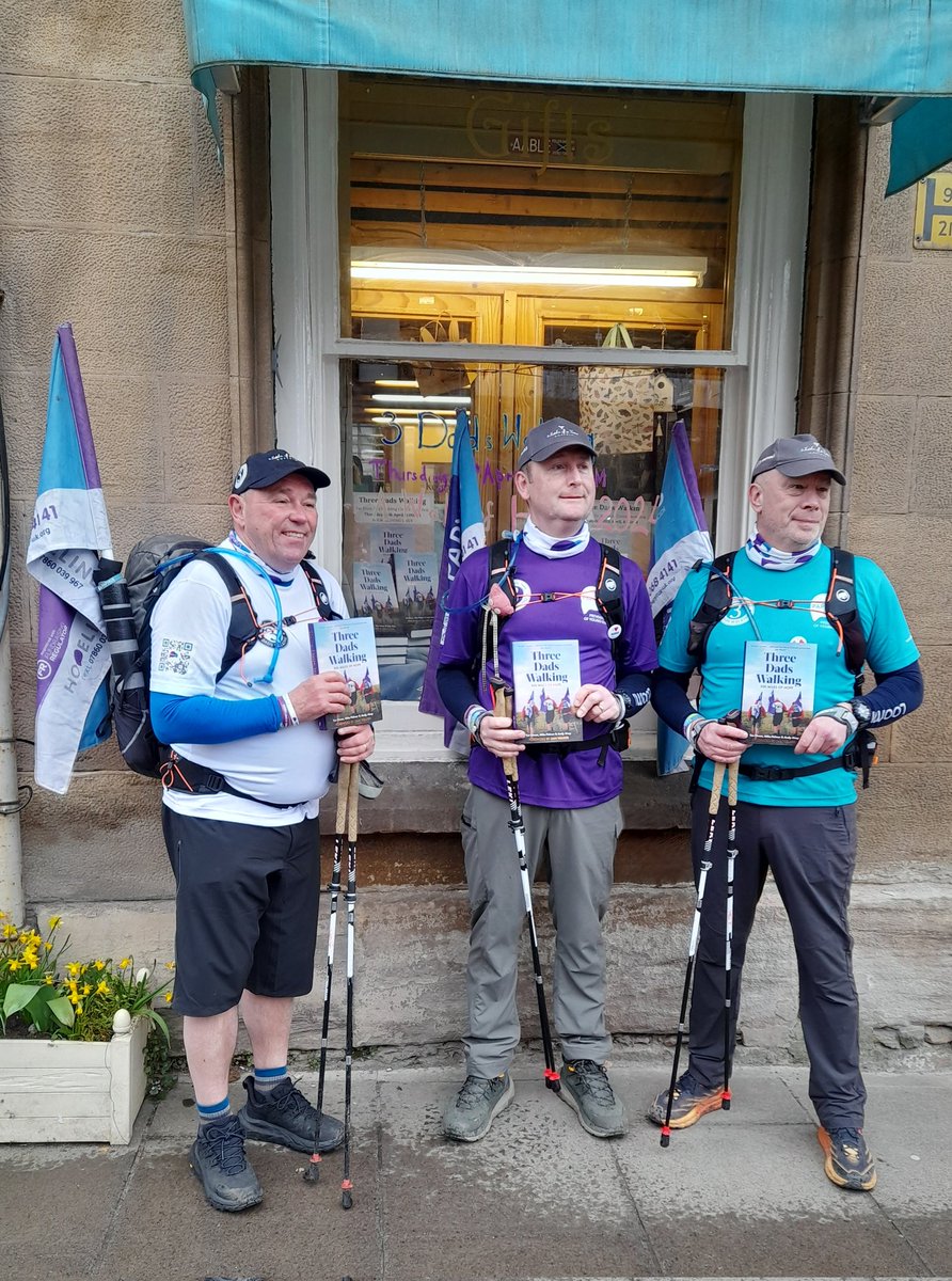 HelenMWalking's tweet photo. UKs biggest killer of children &amp; young people is suicide. I met &amp; walked with @3dadswalking this morning, it was moving. A dedication in their book to my BF Anna, I lost 30yrs ago to suicide. 
It's prompted more conversations with my teenage boys. 
@PAPYRUS_Charity
#Ilovewalking https://t.co/sZtlfy5zx4