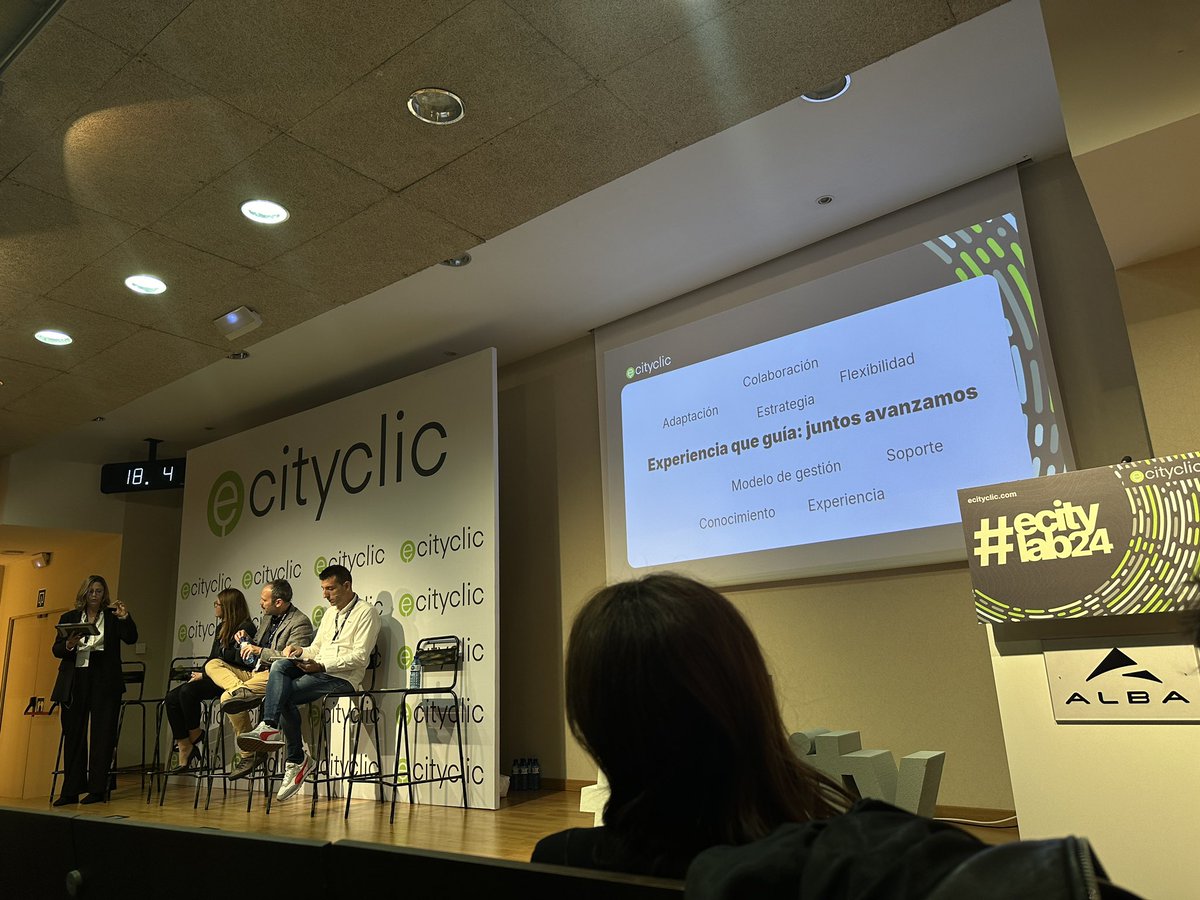 ecityclic's tweet photo. 🙌🏻 @CindeaS modera, acompañada de @evaruizmiracle, @FerranFarriol y #JuanCarlosMolina, quienes comparten sus experiencias en la implementación de soluciones digitales en la administración pública. ¡Una conversación sobre innovación y calidad! 🔝🔝
#eCityLAB24 https://t.co/iStCgcqTHI
