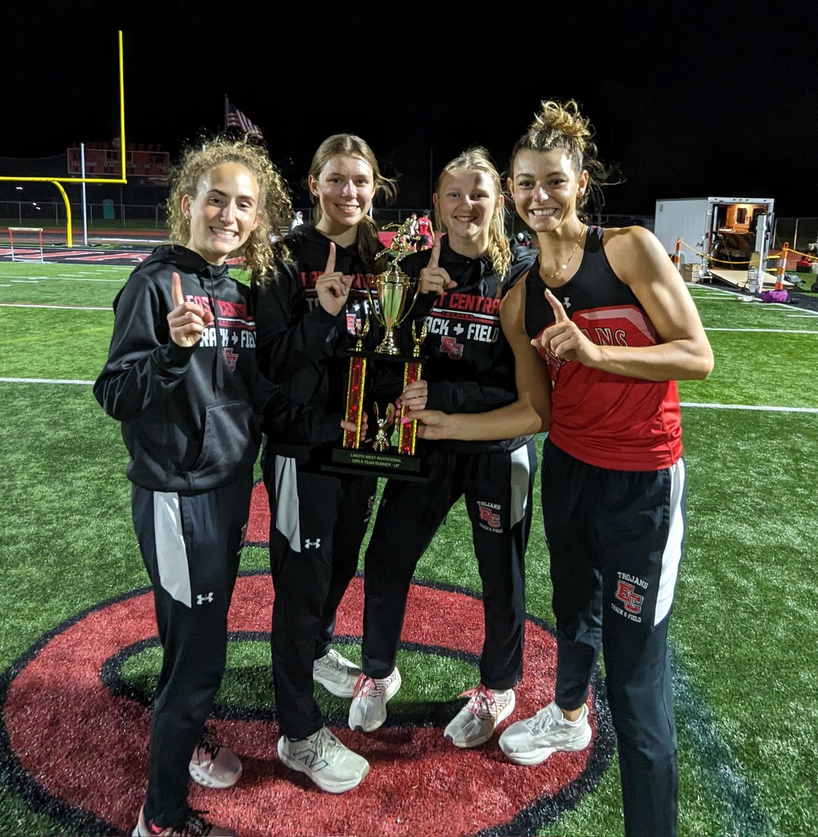 ECentralTrack's tweet photo. Congratulations to our 4x400 of Callie Bentley, Anna Graf, Lauryn Huber &amp; Jorjia Ferguson for winning the meet with a time of 4:04.14! This was such a a fun race to watch. It came down to our anchor leg Callie Bentley securing the lead on the last 150 meters! 
@ECTrojanSports https://t.co/D2FBWsso29