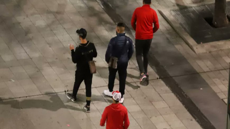 Lyon : Ils agressent une dizaine de personnes au hasard dans le centre-ville pour s'amuser, ils sont condamnés à du sursis fdesouche.com/2024/04/18/pri…