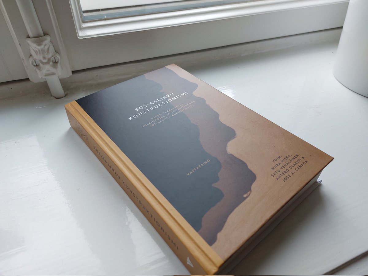 Sosiaalinen konstruktionismi -kirja on valmis! ❤️