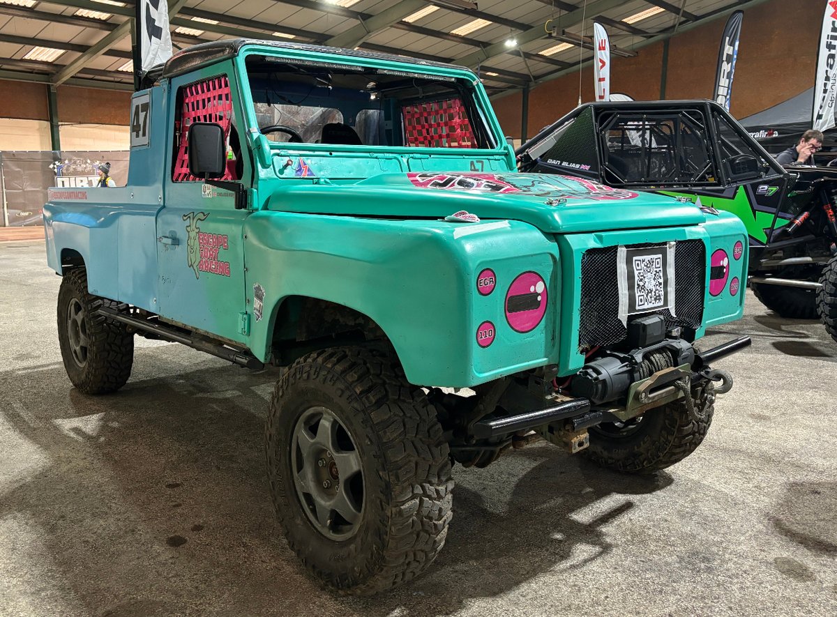 Wanna go racing? These guys do #landrover #landroverdefender #defender #rover #landy #escapegoatracing #dirtnationals #offroad #4x4 #ultra4 #offroadracing #4wd #offroading #mud #adventure #explore #onelifeliveit #lrm #landrovermonthly