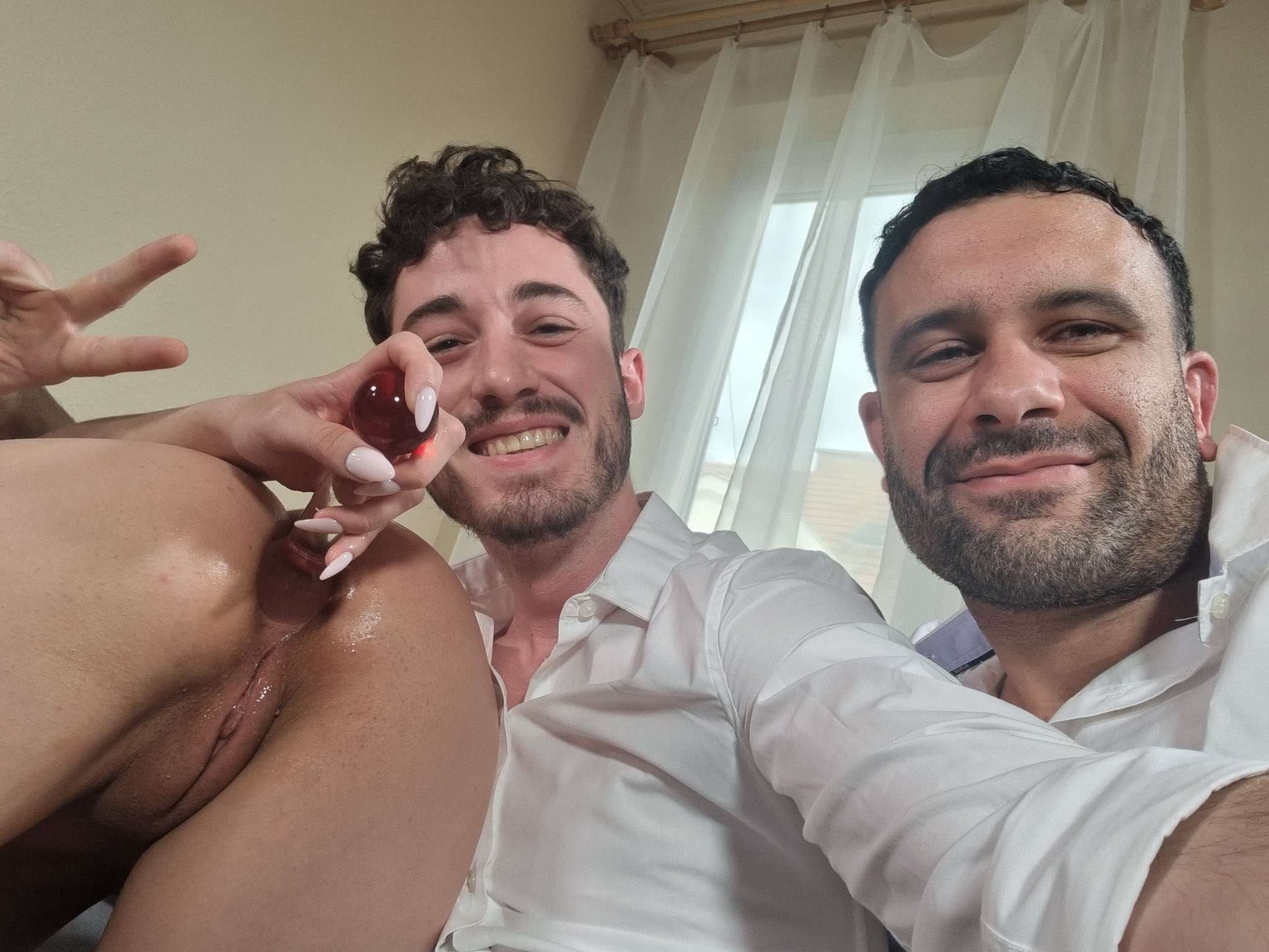 With @alexromeroporn and…? @emily_pinkx https://t.co/HXJYb06ebd