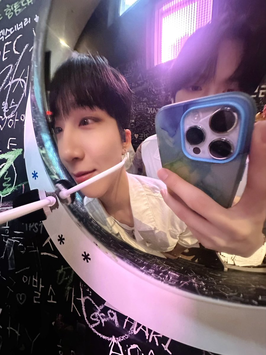 by_EPEX's tweet photo. [#제프]

펫캠 시점🐱🐱🐱🐱

#EPEX #이펙스 #JEFF #제프 #젶프프 #형아들이랑 https://t.co/TwOsSTuJzM