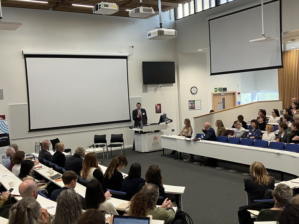 The Master Paul Galpin, from sponsor @cooks_livery, talks about their distinguished history and its relationship with @FoodPolicyCity #CityFoodSym