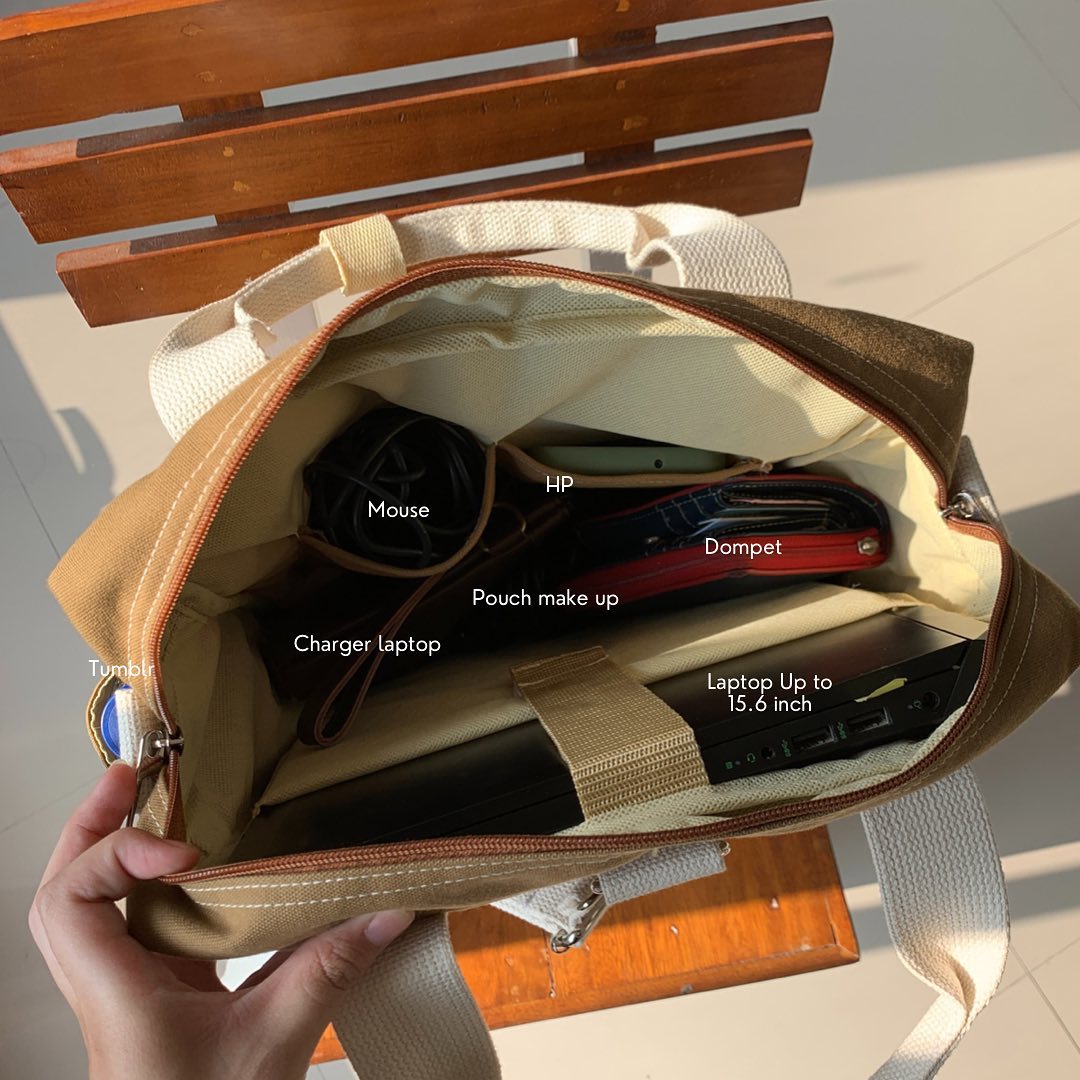 Ayruya_'s tweet photo. 11. Every-yay Vol 2 Navy Backpack by Sadadjiwa
— Shopee link : https://t.co/QT9wODCXhZ https://t.co/rmzktFG8VZ