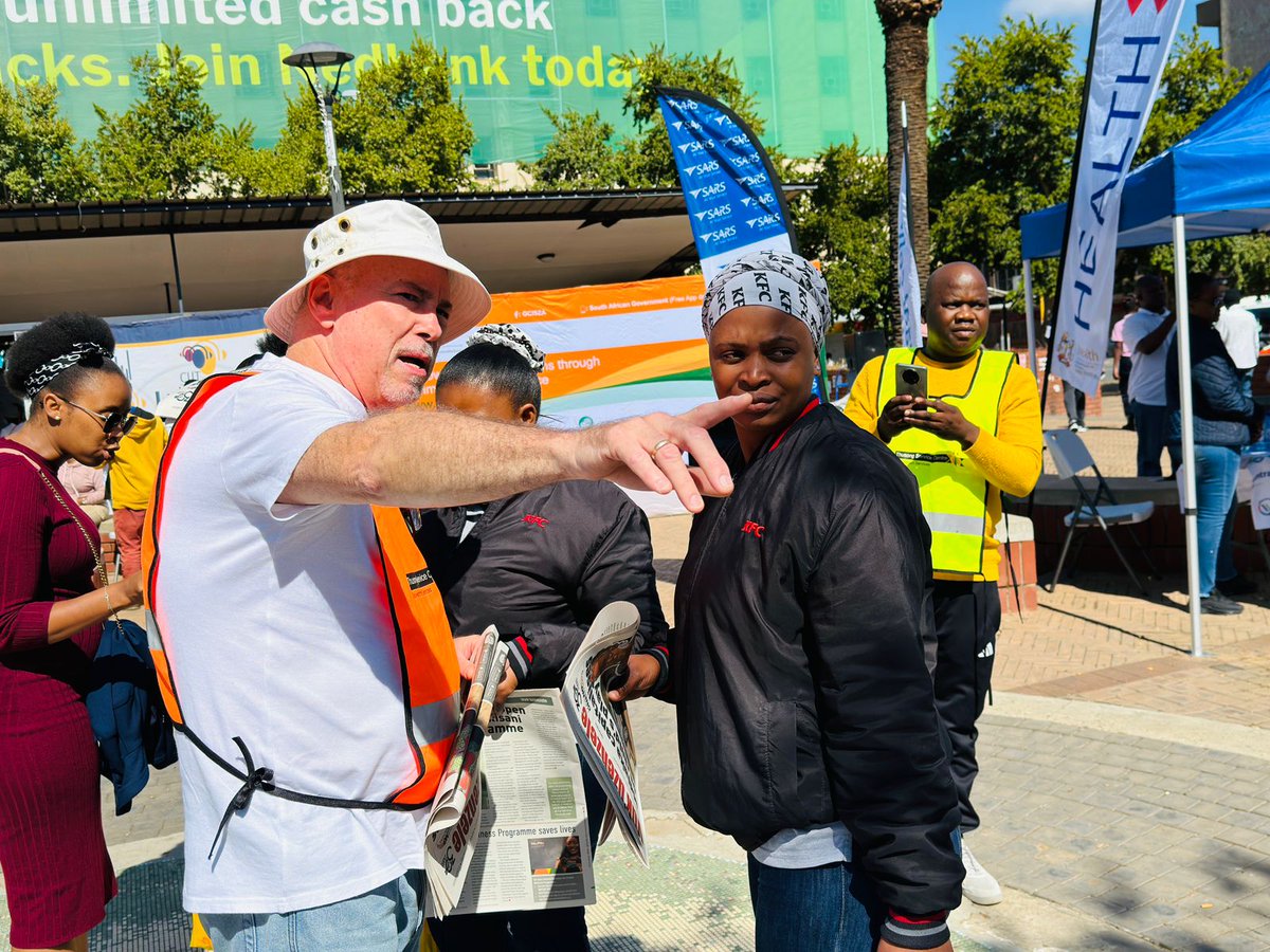 DDG Michael Currin engaging community members about the #30YearsofFreedom and Thusong Service Centre outreach programme at Hoffman Square in Bloemfontein. Various government departments and entities provide services to the community.
#NISSC2024 #AnnualAwards2024