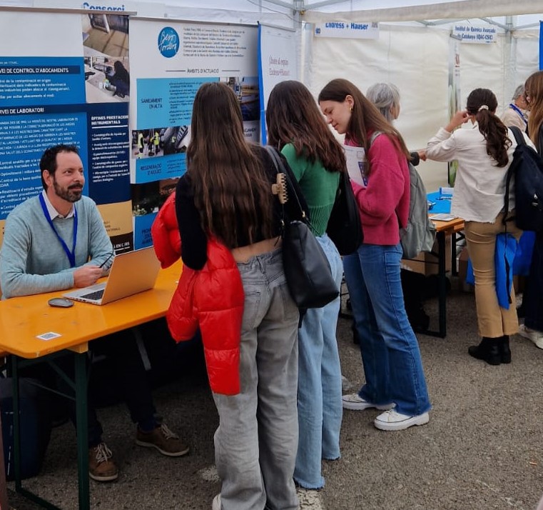 👩‍🎓🔬El departament de Laboratori del @consorcibesos ha assistit una edició més a la Fira de Ciències i Enginyeries, celebrada ahir a la @UniBarcelona per als estudiants d'àrees vinculades a Biologia, Química i Ciències de la terra, entre altres. Una jornada molt interessant!