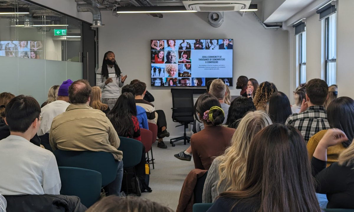 the_MPA's tweet photo. We begin 'Creative Relationships' - Day 2 of The #PublishingEffect with 'Publishing A&R' & 'The Work of the @UK_Music Members.'
Contact Nicky.Ojomo@mpagroup.com to join the waiting list for our June course.
#workinmusic #musiccareers https://t.co/WoaPXNDZhr