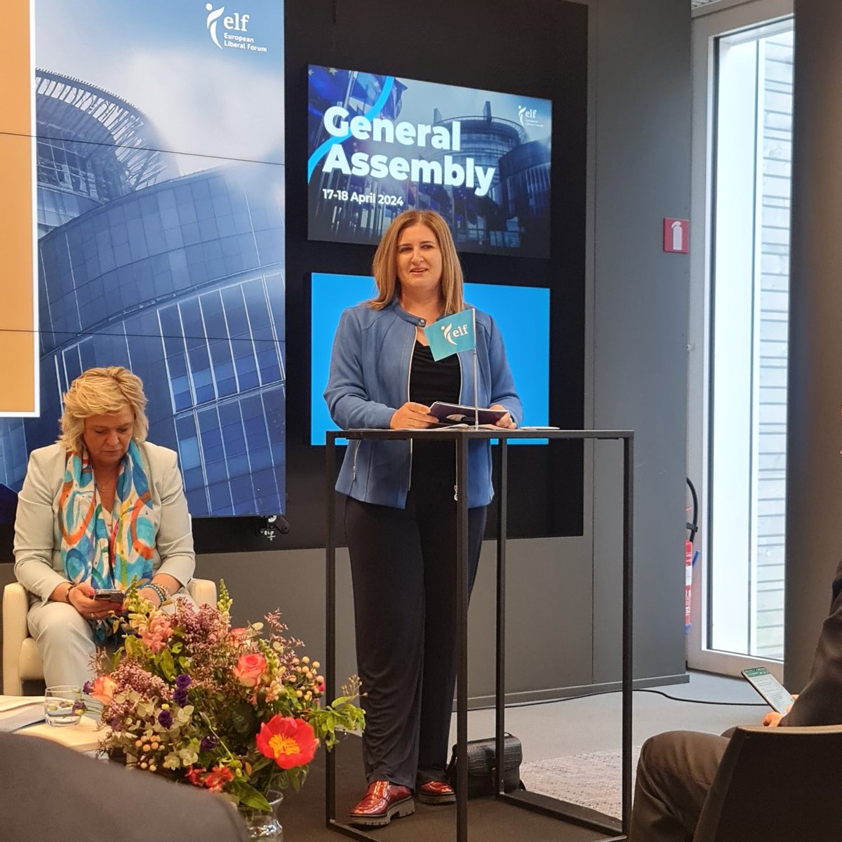 🙌 En el día de hoy, Fundalib recibe la bienvenida de la familia liberal europea con su ingreso como miembro de pleno derecho en el @EurLiberalForum. 📢 Nuestra Presidenta, @roxananicula, es quien ha realizado la presentación de nuestra candidatura en Bruselas. 🤝 Thank you!