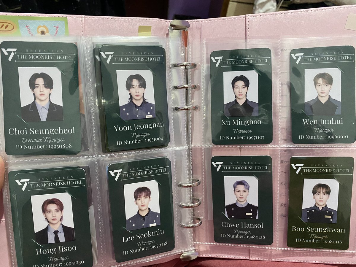 wonjjongpal's tweet photo. Dumating na yung MemKit ID Holdeeeers, di na sila mabubulok sa box🥹 

Sobrang popogi talaga huhu, fave ID pics sa lahat ng memkit 😔 Xori piloto and gam3bo1 kits 🥲😂

TYSM💕 @MWBillegirl #MWBproofs https://t.co/iFe5MyGeXN