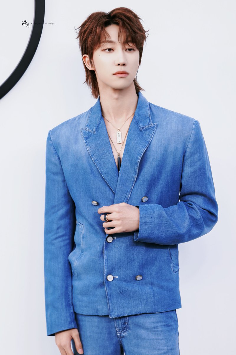 240418
#세븐틴 #SEVENTEEN #The8 #디에잇 #徐明浩 #서명호 <a href="/pledis_17/">세븐틴(SEVENTEEN)</a>