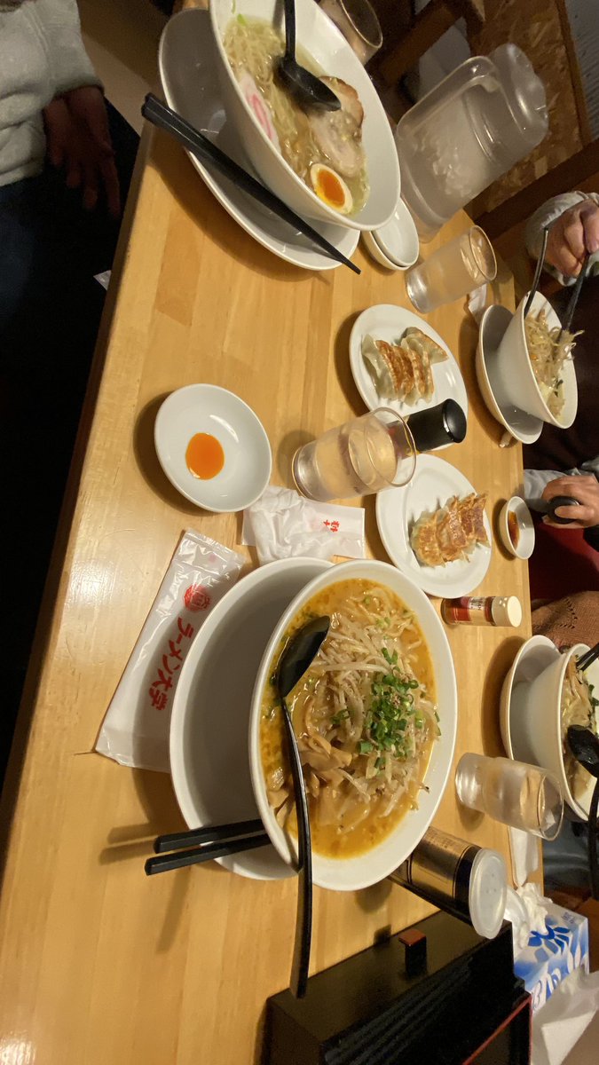 今日の夕食は、上田市バイパス店の
ラーメン大学に久しぶりだけど
家族みんなで入学しました。
　美味しかったです。自分は
バリこて味噌ラーメンを食べたよ。
＃ラーメン大学上田バイパス店