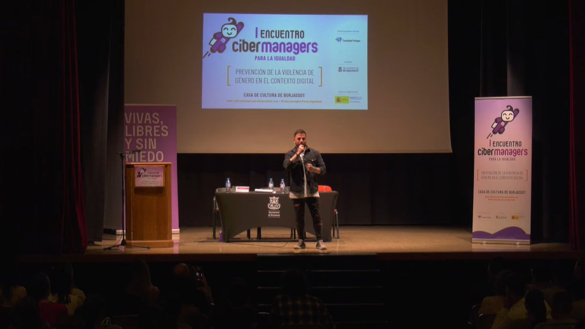 PantallasAmigas's tweet photo. @Rafa_Burjassot @Ayto_Burjassot @isagarciasanc @InstMujeres 🗣️ Alberto, aka #Tuma, es el Embajador #CibermanagersParaLaIgualdad

"Si un día decides actuar ante aquello ante lo que solías callar, otras  personas tomarán ejemplo y se sumarán. No te quedes en silencio, no  apartes la mirada. Sé un referente."

https://t.co/3OwqWw4dEe https://t.co/PNsjK1ihiR