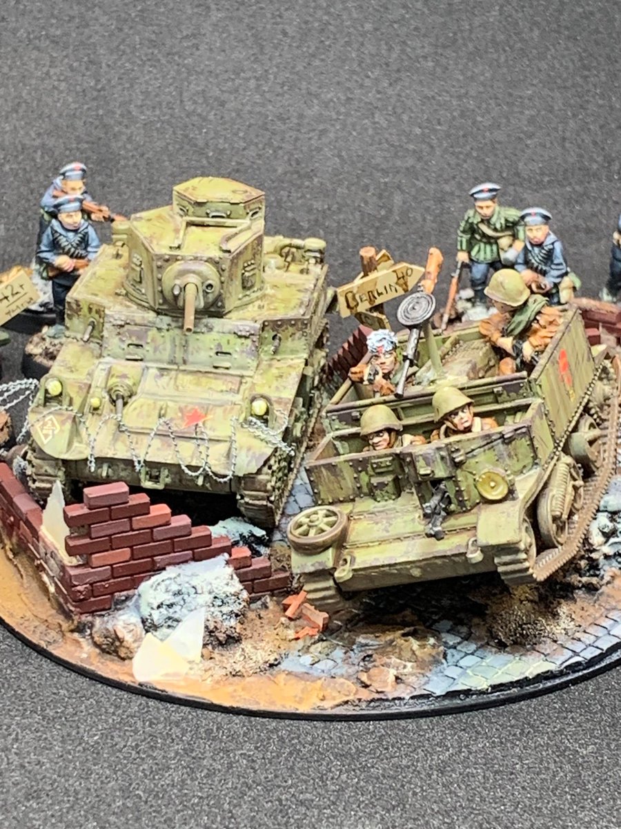 BrushWorkMinis's tweet photo. The Soviets are gearing up for Operation Whisky Trail 2.  Bolt Action at its best! #boltaction #warlordgames #28mm 

Click on my affiliate link to see more Warlord Games products and pick yourself up some Soviets!
https://t.co/aiNdOg0K6z https://t.co/5E2NiQaJzT