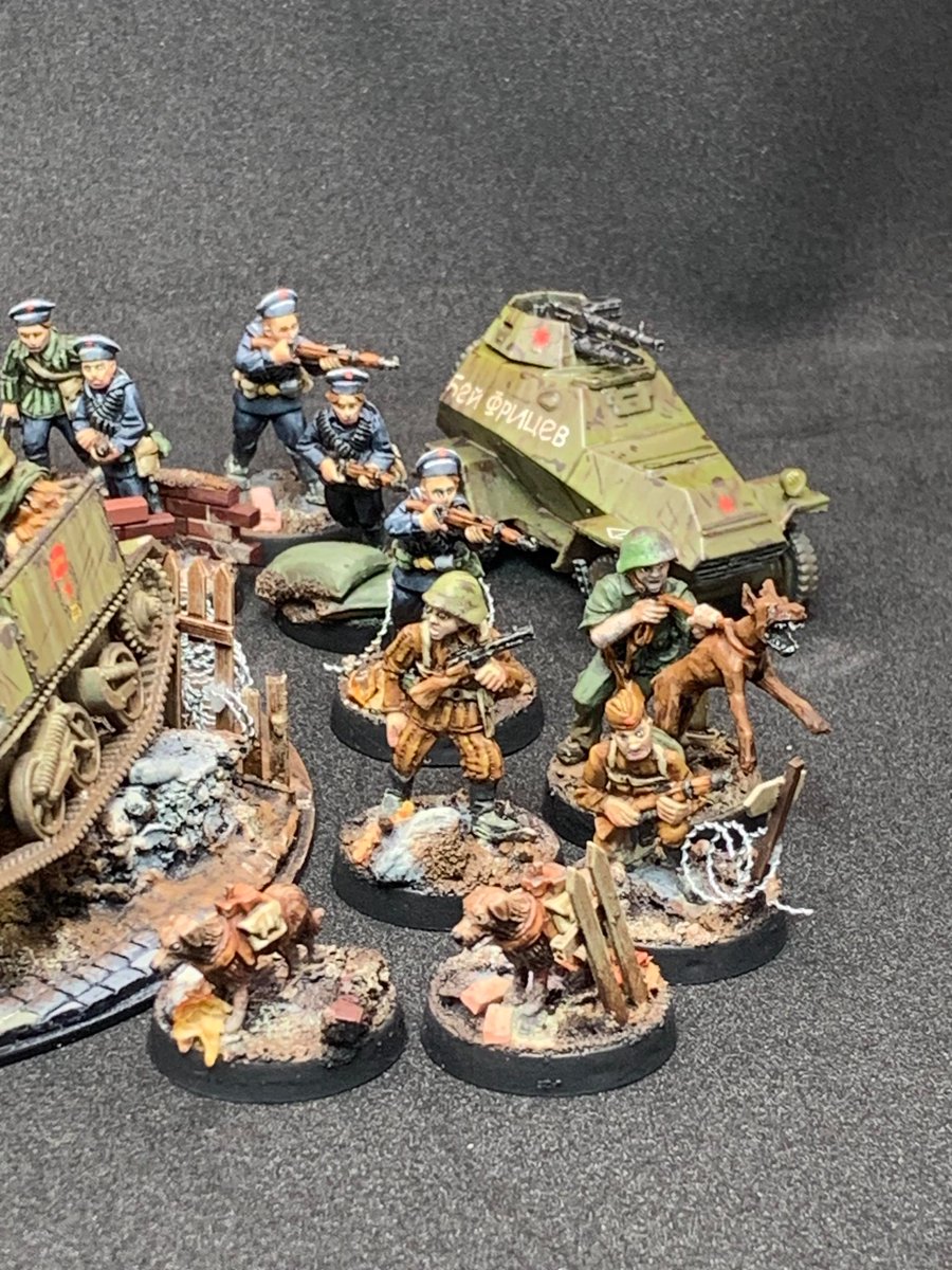 BrushWorkMinis's tweet photo. The Soviets are gearing up for Operation Whisky Trail 2.  Bolt Action at its best! #boltaction #warlordgames #28mm 

Click on my affiliate link to see more Warlord Games products and pick yourself up some Soviets!
https://t.co/aiNdOg0K6z https://t.co/5E2NiQaJzT