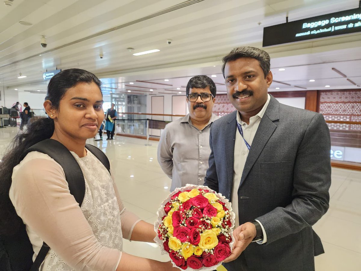 Indian deck cadet Ms. Ann Tessa Joseph from Thrissur, Kerala, a member of the crew on vessel MSC Aries returned home today. @India_in_Iran, with the support of Iranian authorities, facilitated her return. Mission is in touch with Iranian side to ensure the well being of the…