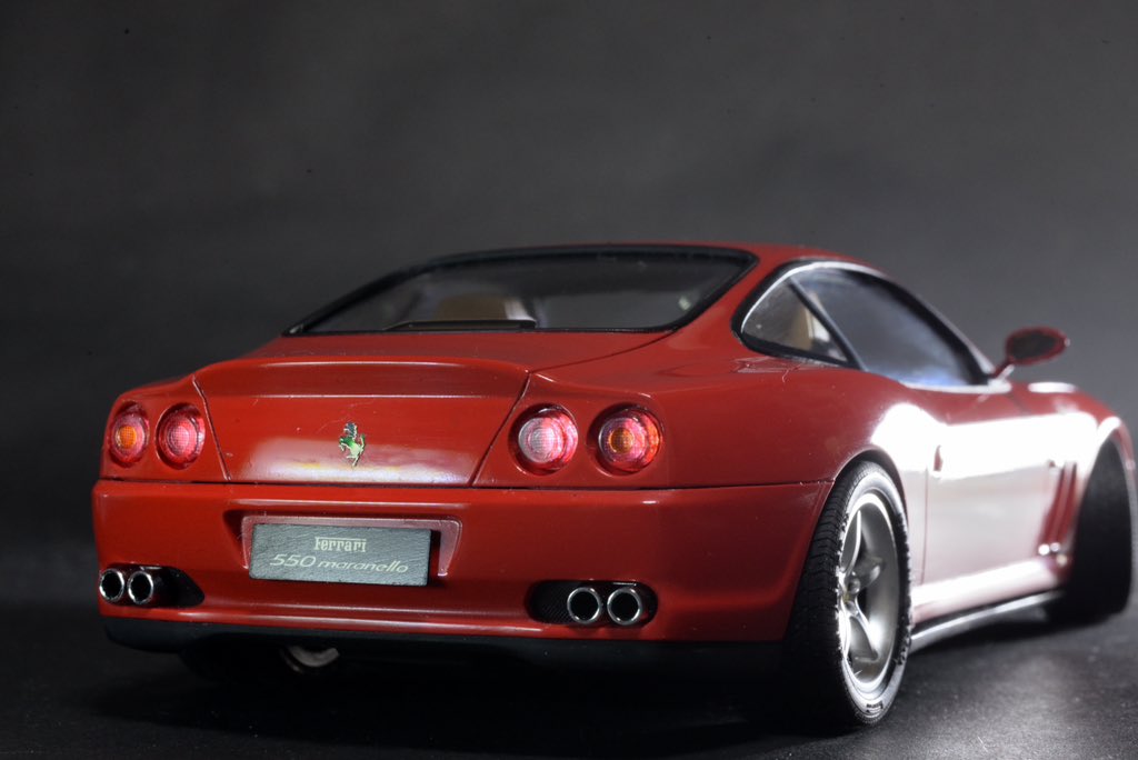 MachinePls's tweet photo. 兄貴たち、できましたぜ、、、！
なんとなーく買ったキットでしたけど、結構合いも良かったしフォ��ムも綺麗でした。
チャチャチャと作るつもりのキットでしたが、途中で目覚めて他社製のメタルインレットなどをマシマシ購入してしもうたでな。

#フジミ
#スケールモデル
#フェラーリ
#マラネロ https://t.co/FCaO4izeSh