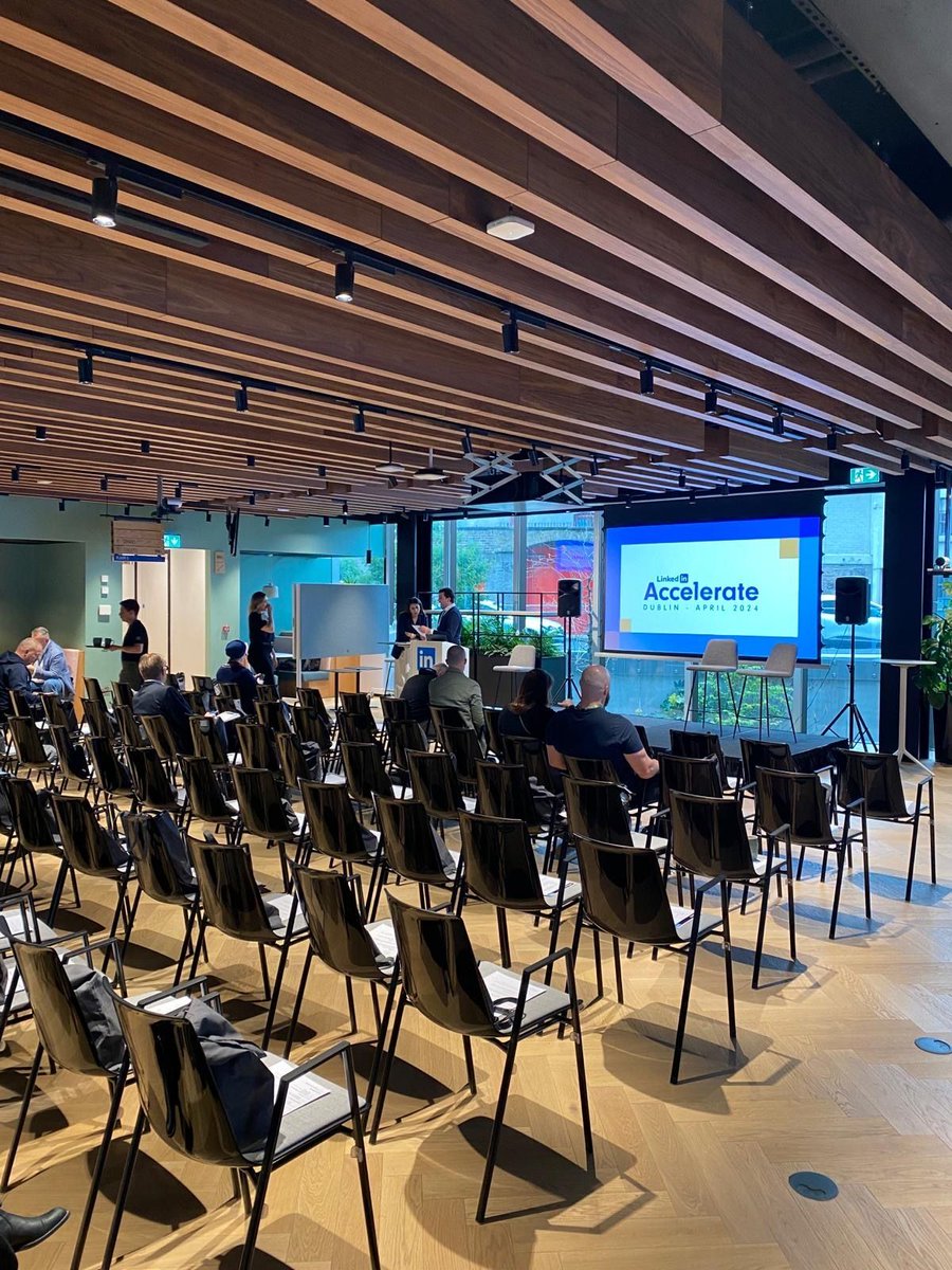 isproxwork's tweet photo. Nuestros fundadores, Ivan Vázquez y Sergi Martí, han viajado a la sede central de @LinkedIn en Dublín para asistir al evento Accelerate Dublin 2024: Thriving in the New Era of Recruitment.🚀
#ISPROXAlDía #LinkedIn #AccelerateDublin #LinkedInEMEA #Dublín #IA #RRHH #Recruitment https://t.co/JSXwPQTEBZ